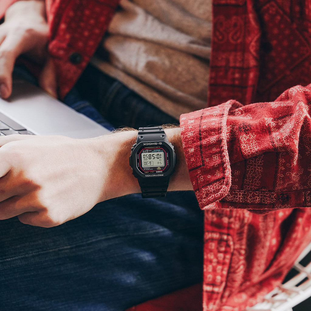 CASIO G-SHOCK Men's Black Resin Watch | DW-5000R-1AER