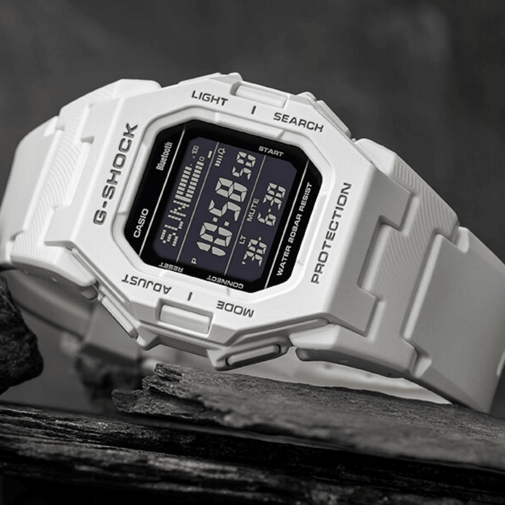 Montre Casio unisexe en résine blanche, cadran noir | GD-B500-7