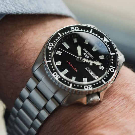 Seiko Men's Stainless Steel Black Dial Watch | Srpl85k1