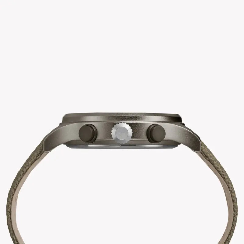 TIMEX Military Allied TW2R47200 – Herrenuhr aus Messing mit grünem Stoffband und schwarzem Zifferblatt