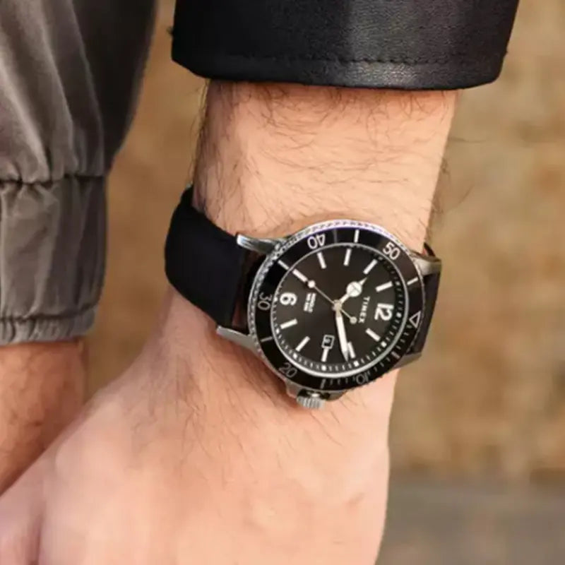 ساعة TIMEX City Collection TW2R64400 HARBORSIDE - ساعة رجالية من الجلد الأسود وقرص إنديجلو