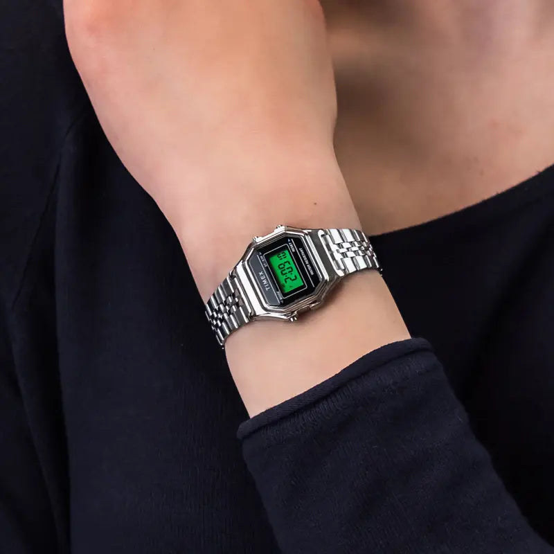 TIMEX Damenuhr mit silbernem Harzgehäuse und silbernem Edelstahlarmband