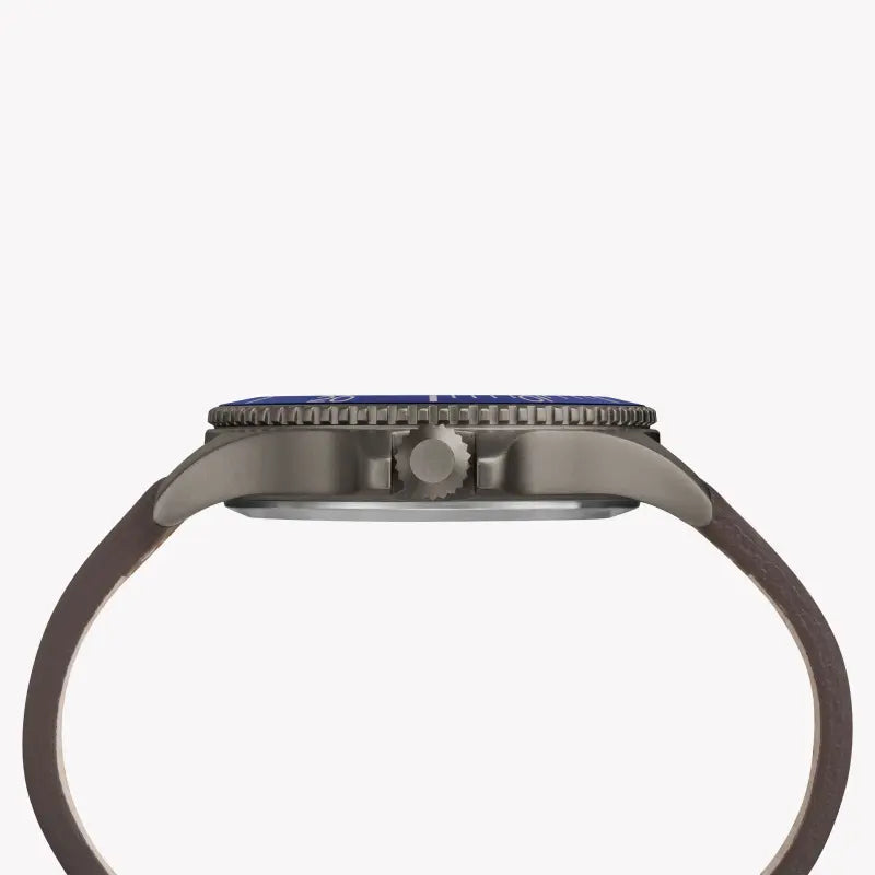 تايمكس إكسبيديشن رينجر TW4B10700 - ساعة رجالية أنيقة بمينا أزرق وسوار جلد بني