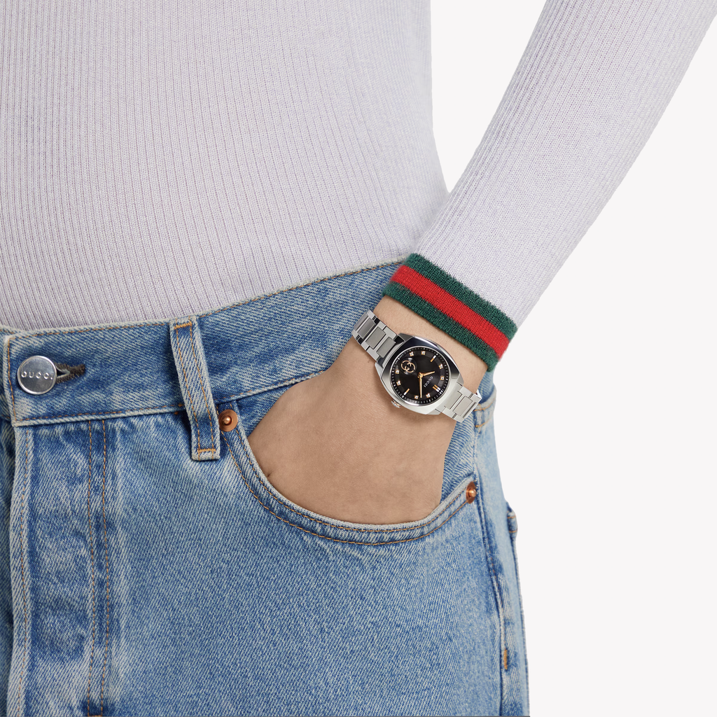 Gucci Women's Silver/Black Watch | Ya142513