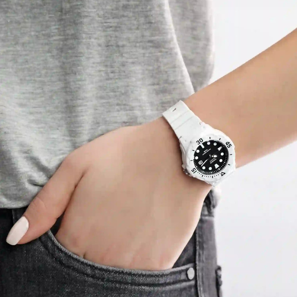 CASIO LRW-200H-1EVDF RUGGED ELEGANCE - SPORTY WHITE RESIN WOMEN'S WATCH WITH BLACK DIAL-i-Watch-2