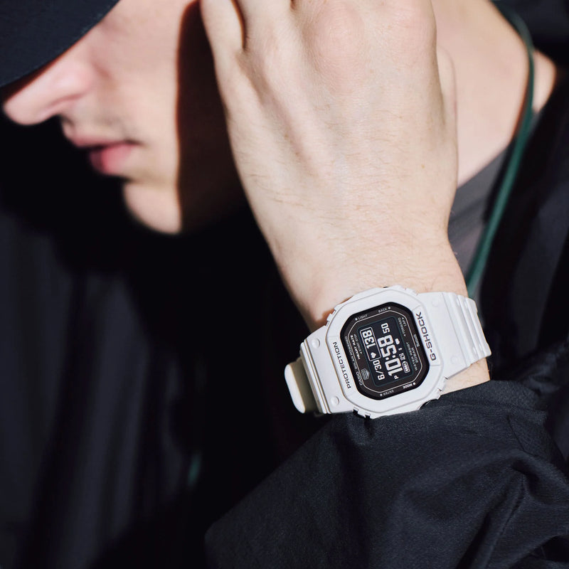 Casio G-Shock Men's White Resin Watch, Digital Display | Dw-H5600-7er by i-watch
