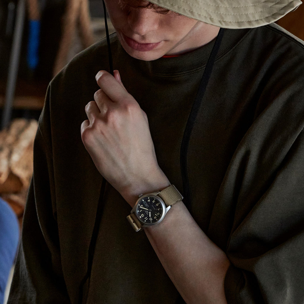 SEIKO 5 SRPG35K1 Automatic Watch for All Genders, 10 ATM-i-Watch-5