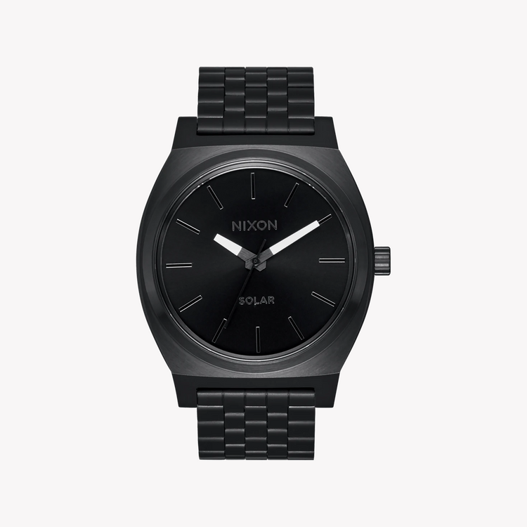 NIXON A1369-756 GARDE-TEMPS AUDACIEUX - UNE RÉSILIENCE ÉLÉGANTE POUR CHAQUE AVENTURE