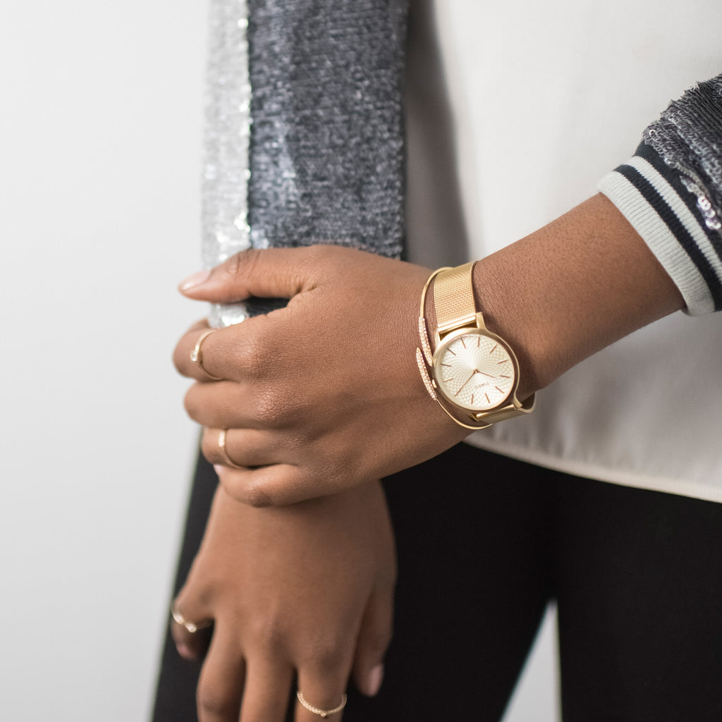 TIMEX Damenuhr mit silbernem Messinggehäuse und silbernem Edelstahlband