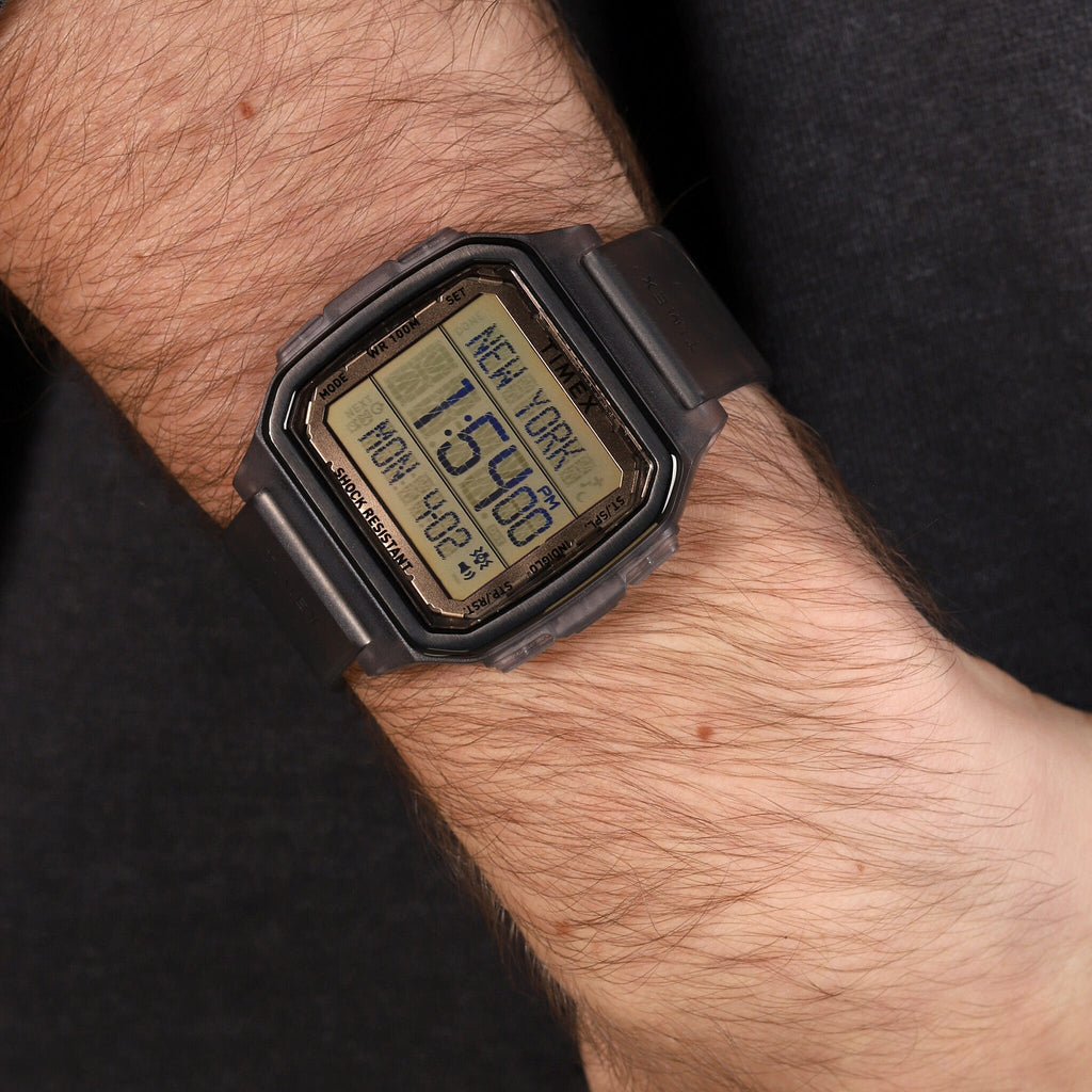 TIMEX Digital Command Urban TW2U56400 – Herrenuhr aus grauem Silikon, langlebig und stilvoll