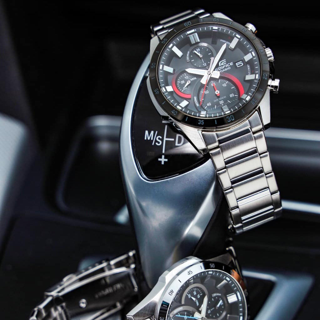 EDIFICE EFR-571DB-1A1VUDF - STYLISH STRENGTH: MEN'S SPORTY TIMEPIECE WITH BLACK DIAL & STAINLESS STEEL BAND