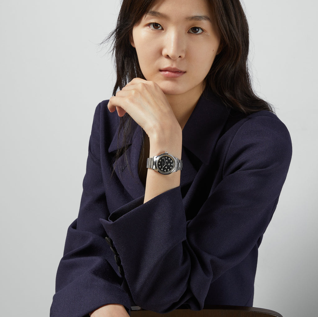 GUCCI YA1265034 - ELEGANT SOPHISTICATION WOMEN'S TIMEPIECE WITH BLACK DIAL & SILVER BRACELET-i-Watch-4