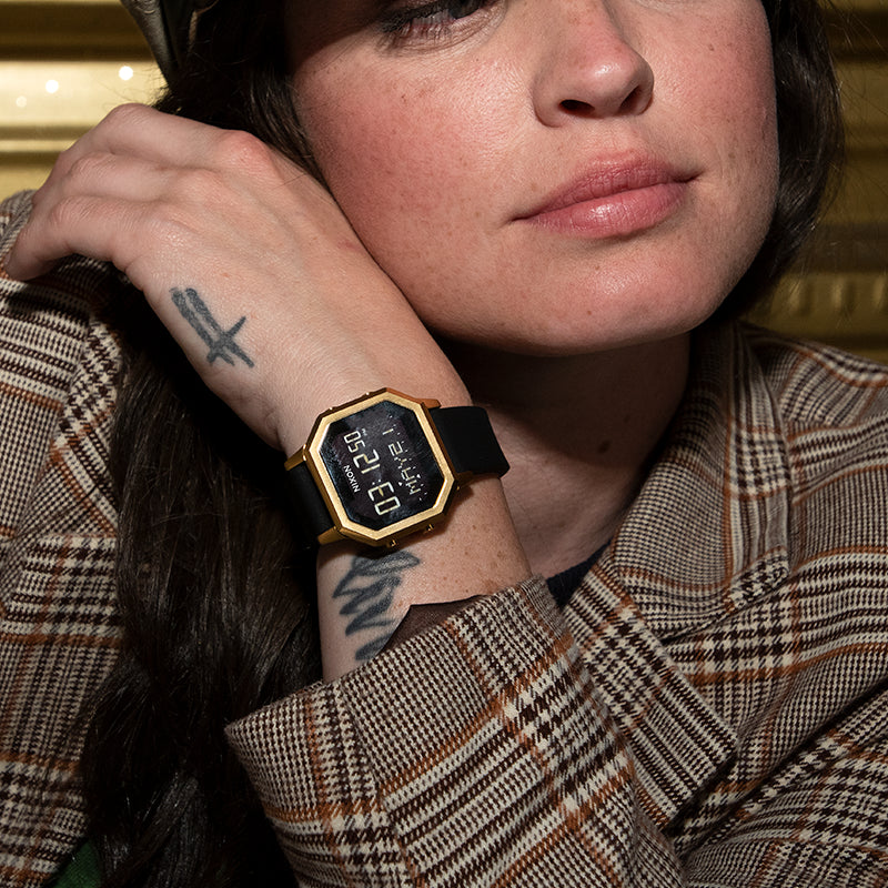 NIXON A1211-513 BOLD ELEGANCE - WOMEN'S BLACK & GOLD TIMEPIECE FOR ADVENTUROUS SPIRITS-i-Watch-3