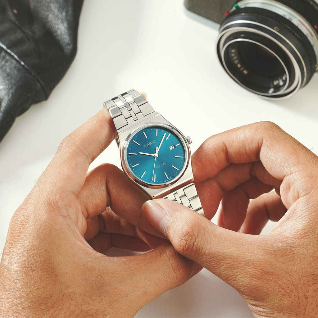 CASIO MTP-B145D-2A2VDF - STRIKING ELEGANCE WITH SPORTY SOPHISTICATION UNISEX WATCH in Blue & Stainless Steel-i-Watch-3