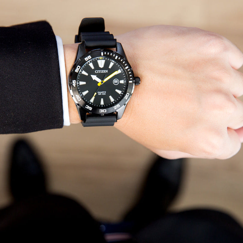 سيتيزن BI1045-13E حضور قوي - أناقة قوية للرجل العصري