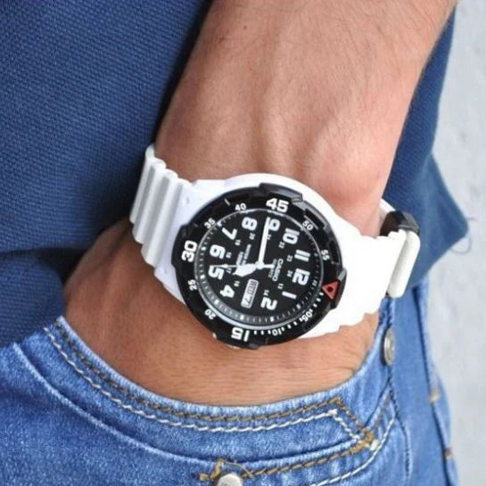 Casio Men's White Resin Watch, Black Dial | Mrw-200hc-7bv by i-watch
